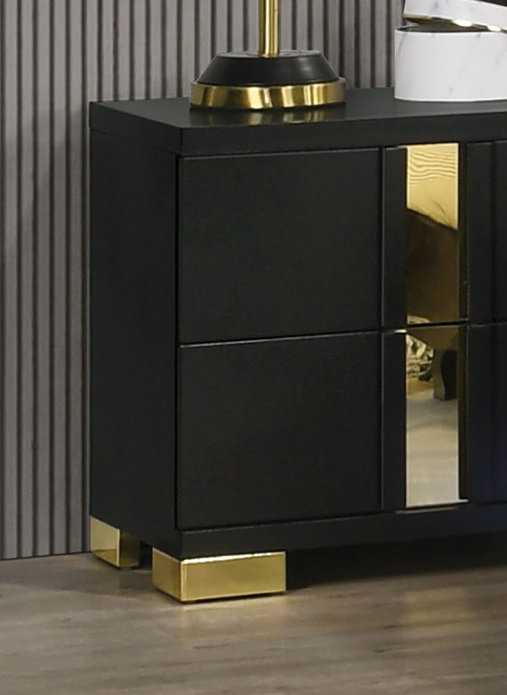 Black & Gold Contemporary King Bedroom Set with LED Bed