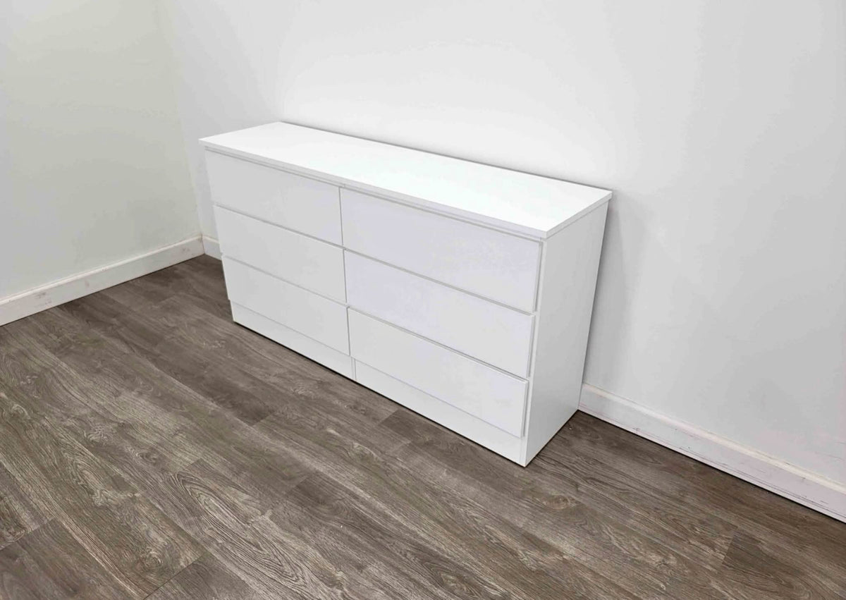 Modern White 6-Drawer Handle-Free Dresser