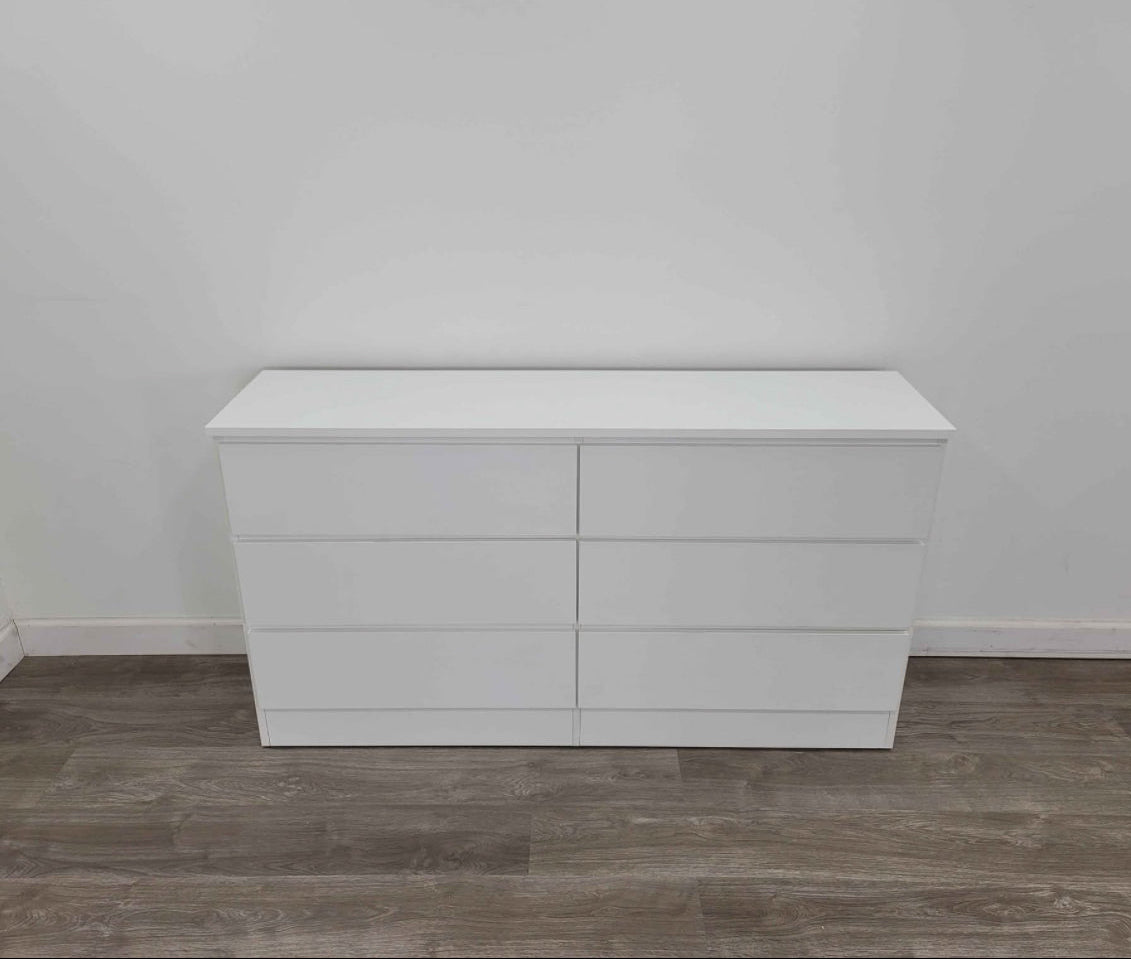Modern White 6-Drawer Handle-Free Dresser