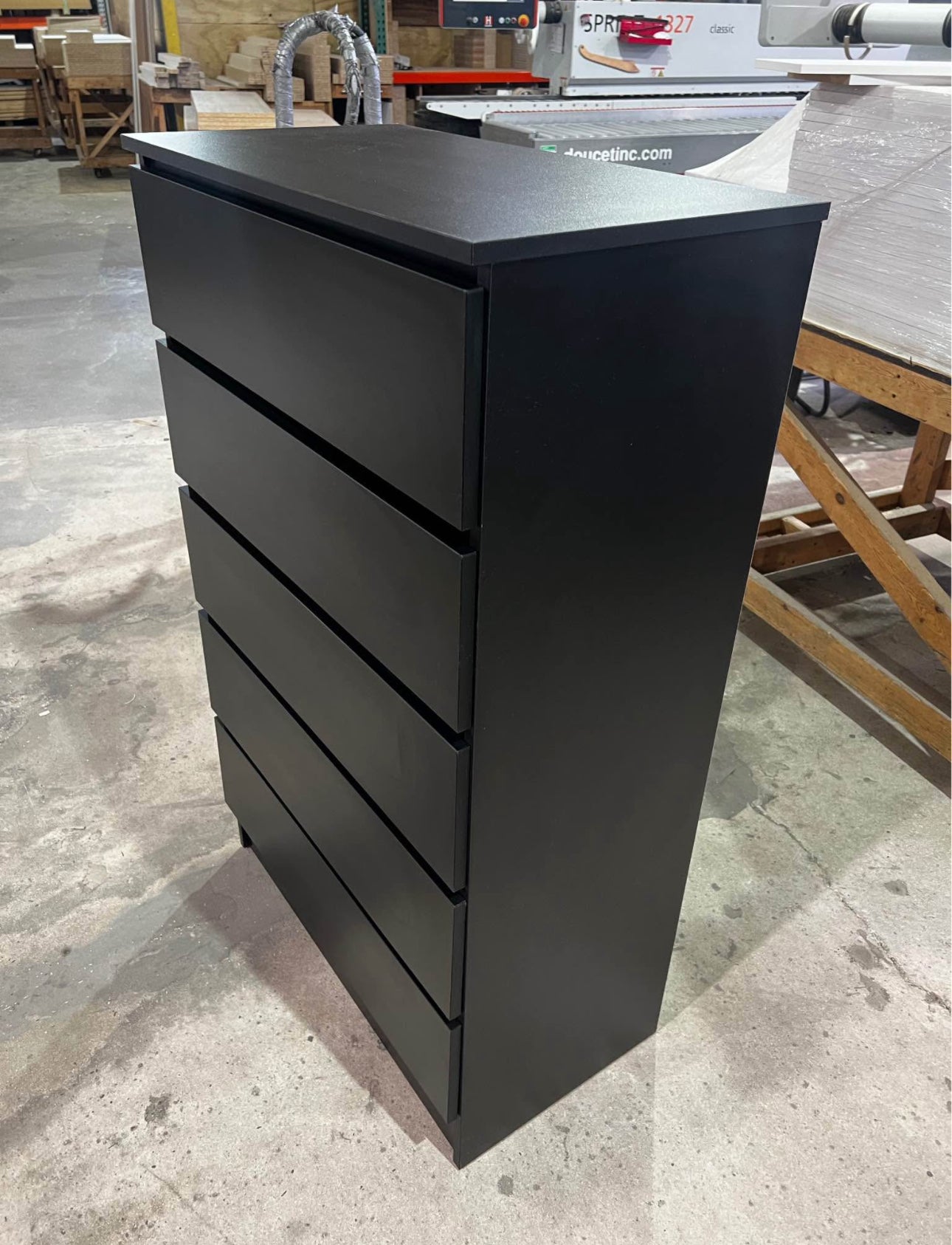 Modern Black 5-Drawer Handle-Free Chest