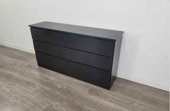Modern Black 6-Drawer Handle-Free Dresser